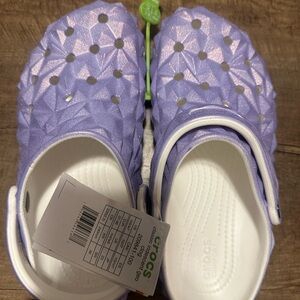 Women’s size 7 Geometric Iridescent Crocs